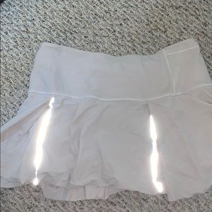 reflective Lululemon skirt sz: 6